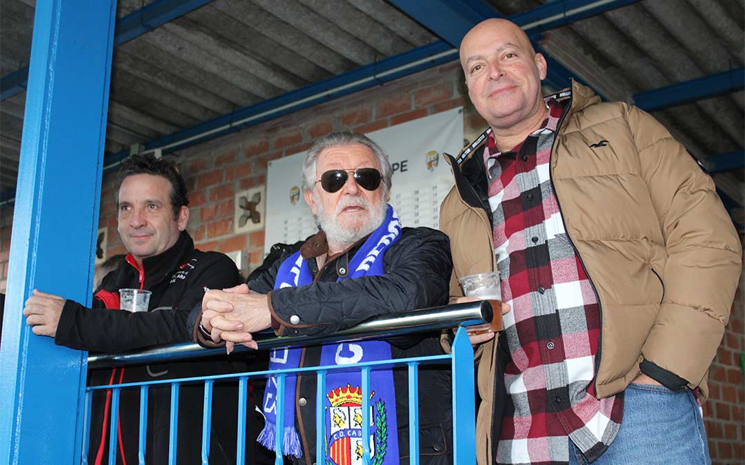 Tres aficionados del C.D. Caspe./ P.S.