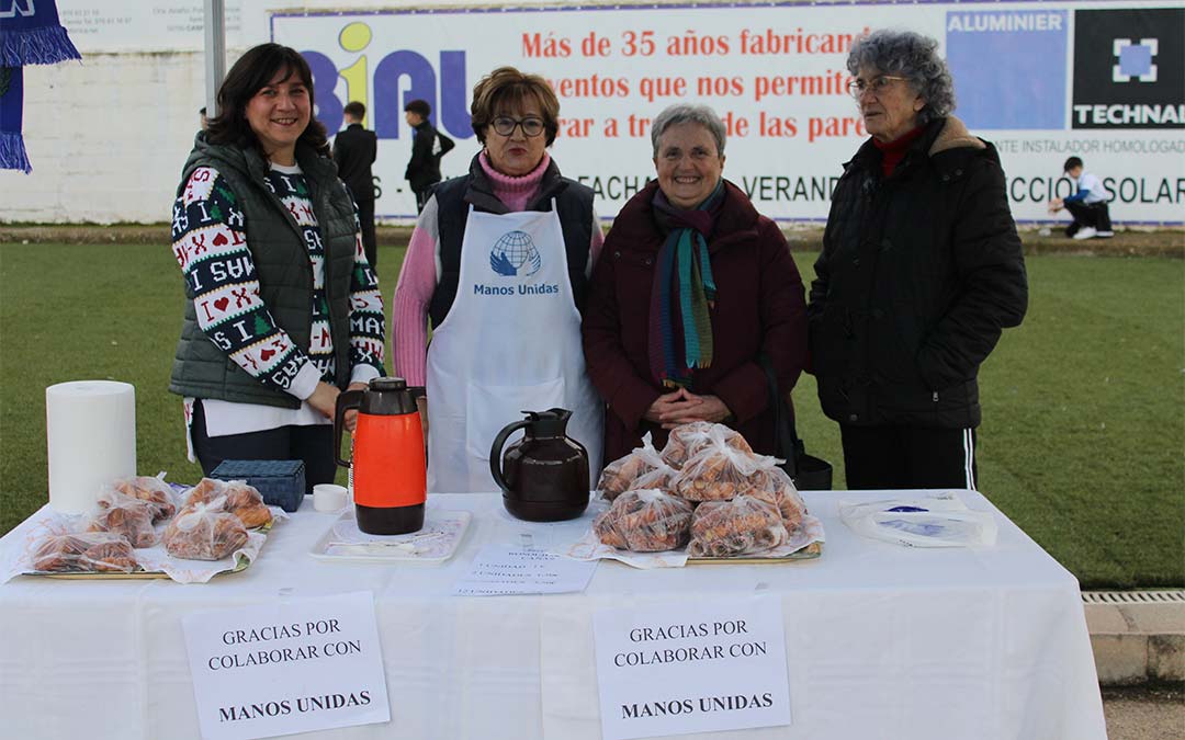 Puesto de Manos Unidas en Los Rosales./ P.S.