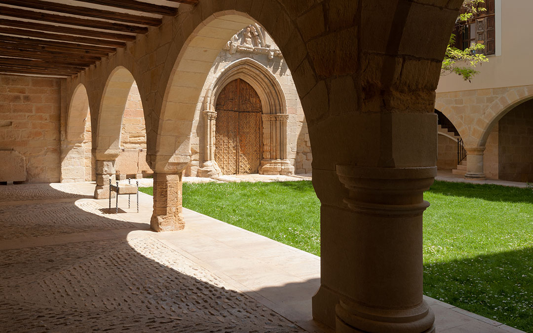 Imagen del claustro del Santuario de la Virgen de la Fuente./ L.C.