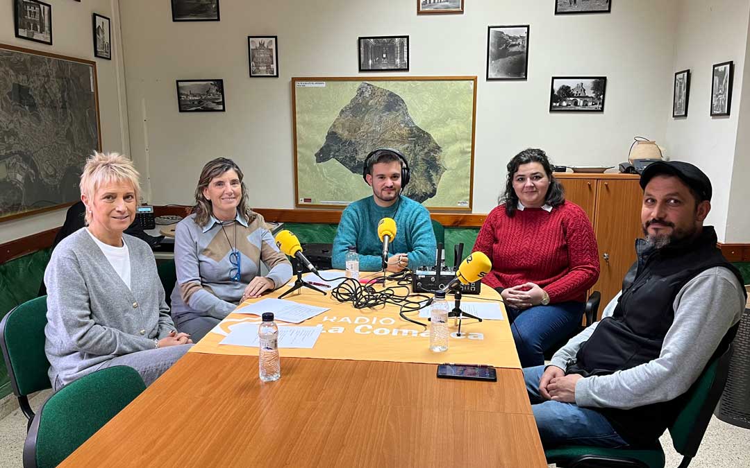 Imagen de los participantes en el programa especial de Radio La Comarca en Albalate / L.C.