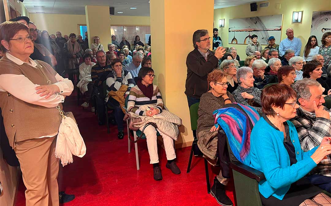 Los organizadores se sorprendieron por el numeroso público que acudió a la cita./ Merche Catalán