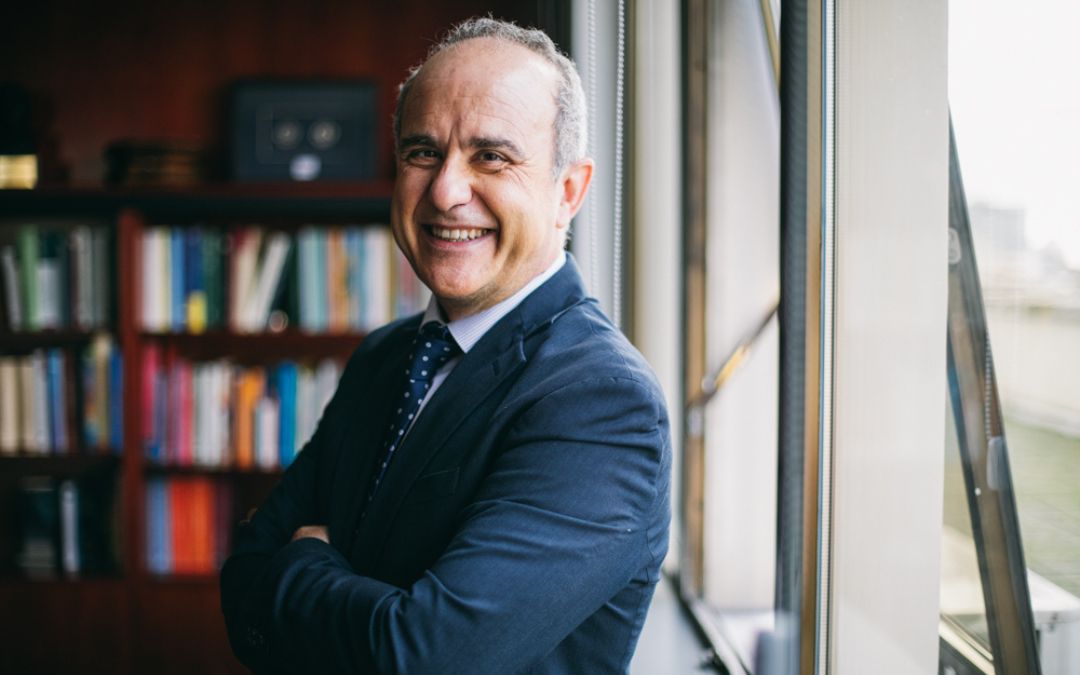 Ricardo Mairal, rector de la UNED./ L. C.