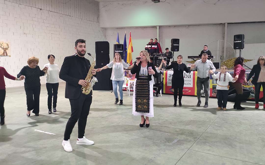 Música tradicional a cargo de la formación musical rumana Rodica Muthi./I.M.