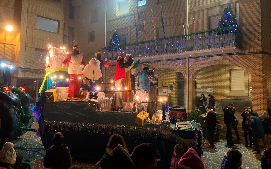 Este año, sus Majestades llegaron a La Puebla de Híjar por la Vía Verde y no en tren como es tradición./ P. Bello
