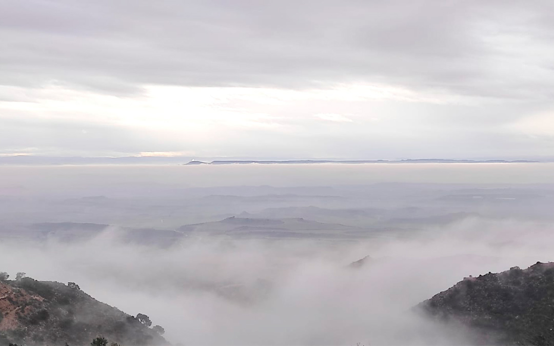 La niebla ha sido protagonista en la Quematurrones de este 2023./ Club de Montaña Zalagarda