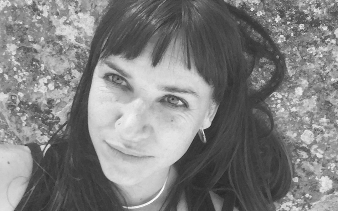 Ingrid Tusell es de Barcelona pero se estableció junto a su pareja en el valle del Tastans hace dos décadas./ L.C.