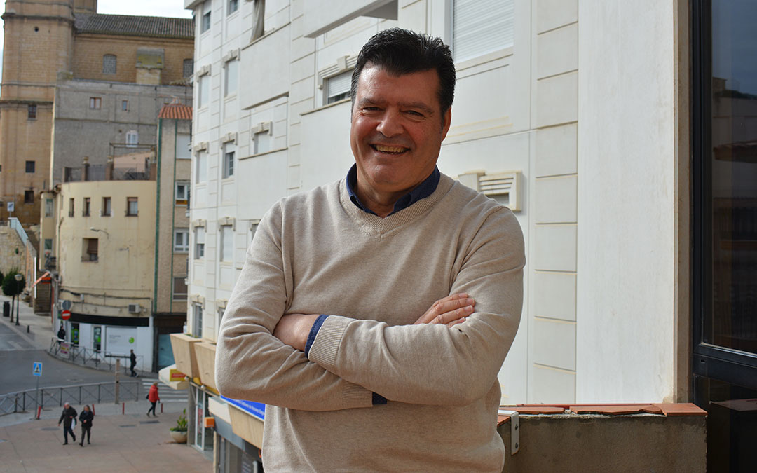 Javier Allué en la sede del Grupo de Comunicación La COMARCA, en Alcañiz./ Camila Ortiz