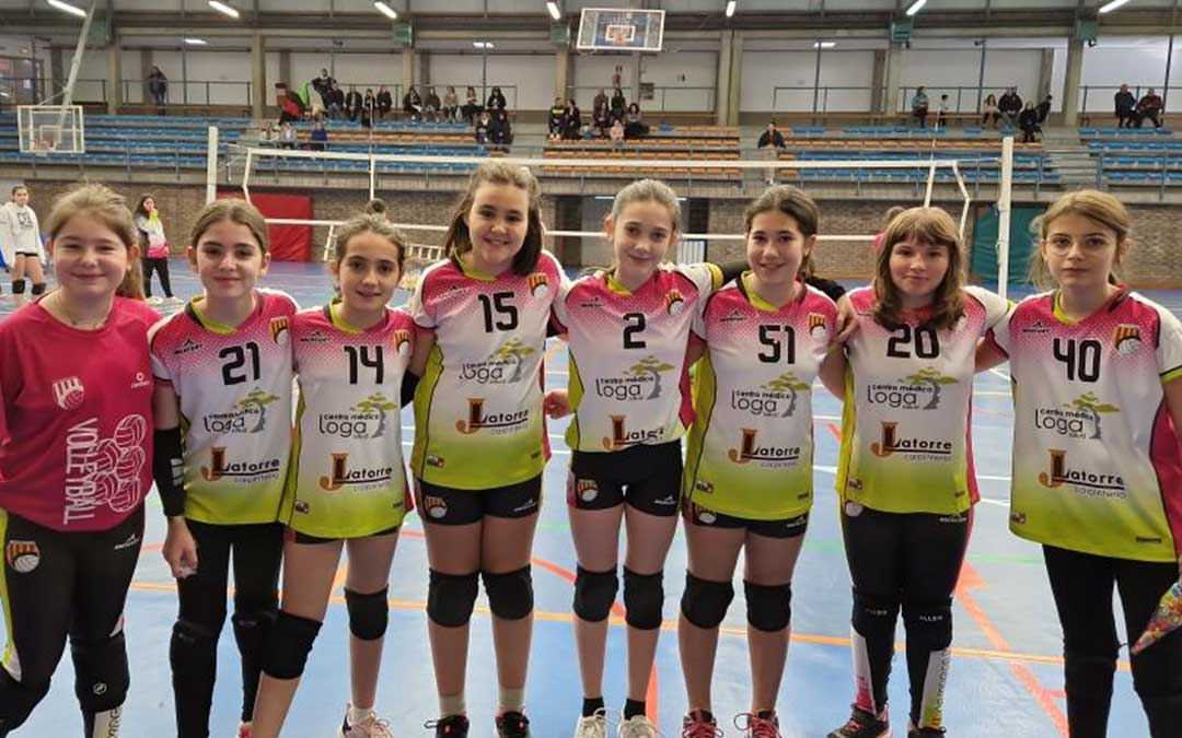 Jugadoras del Kasalkas durante la realización de las jornadas solidarias en favor de APAP / Club Volleyball Kasalkas