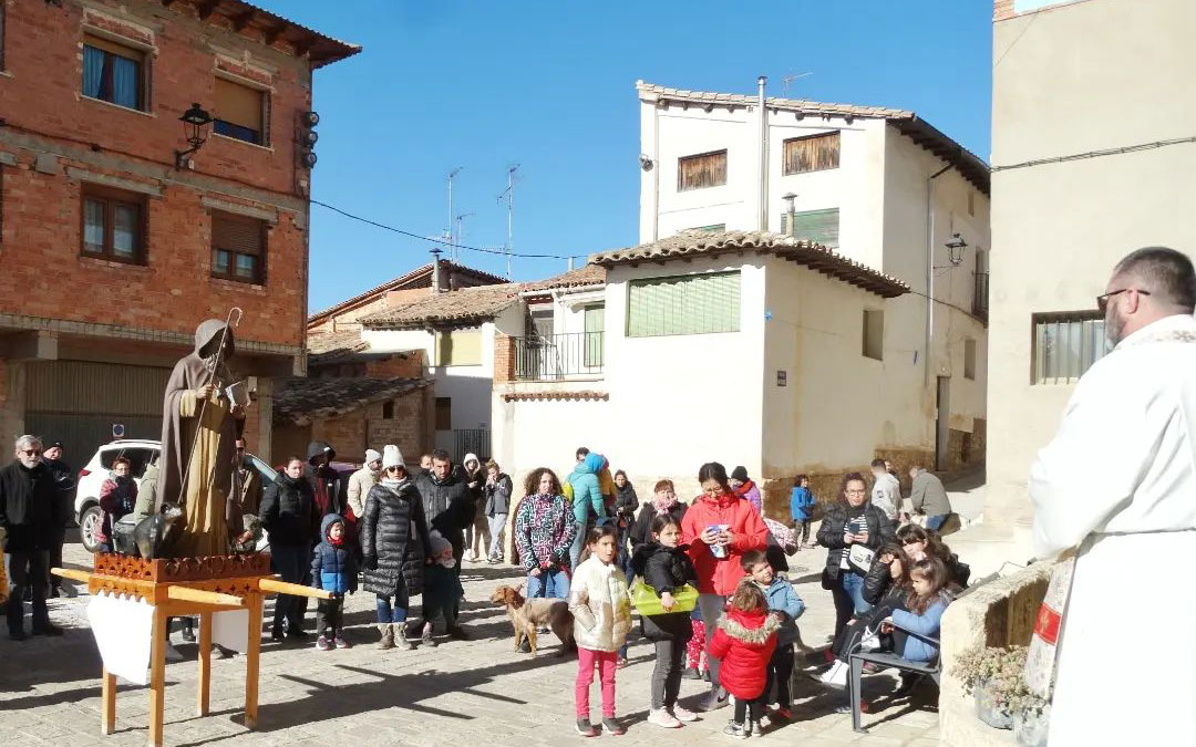 Bendición de animales en La Ginebrosa. / Asociación Cultural Tarayola