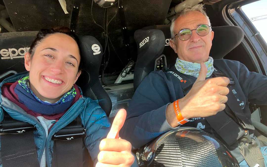 Mónica y Manolo Plaza durante el Dakar de 2023 / M.P.