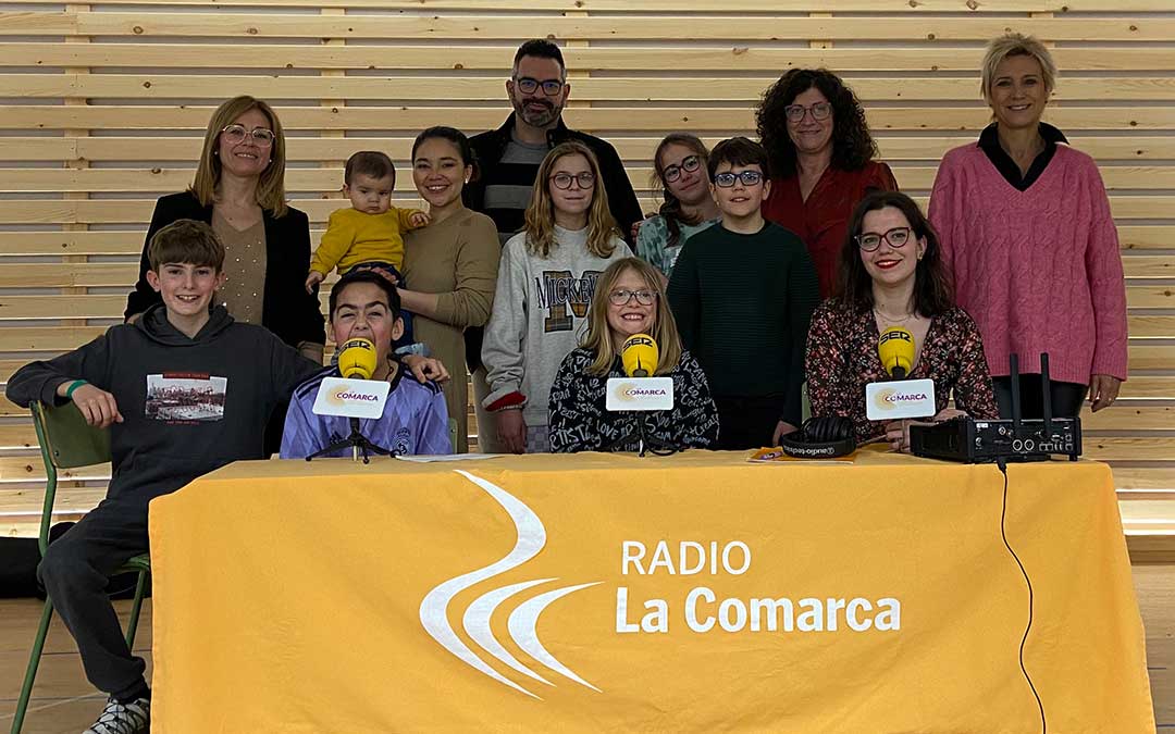 Invitados al programa especial emitido desde Alcorisa con motivo de su Semana Cultural./ L.C.
