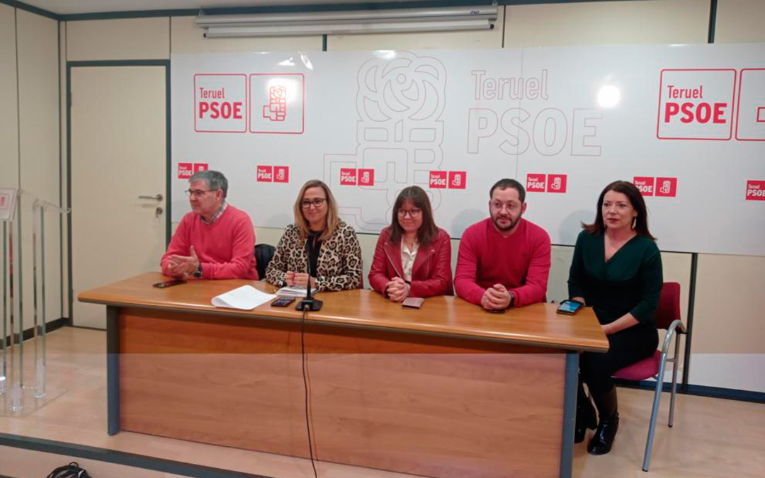 Rueda de prensa del PSOE de Teruel sobre los Presupuestos de 2023./ L.C.