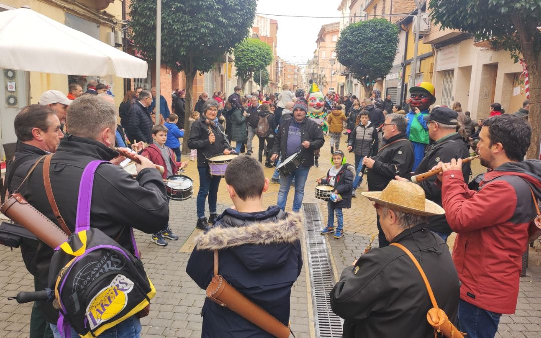 Los dulzaineros de La Martingala amenizaron las celebraciones del día de San Macario en Andorra./ Ayto. de Andorra.