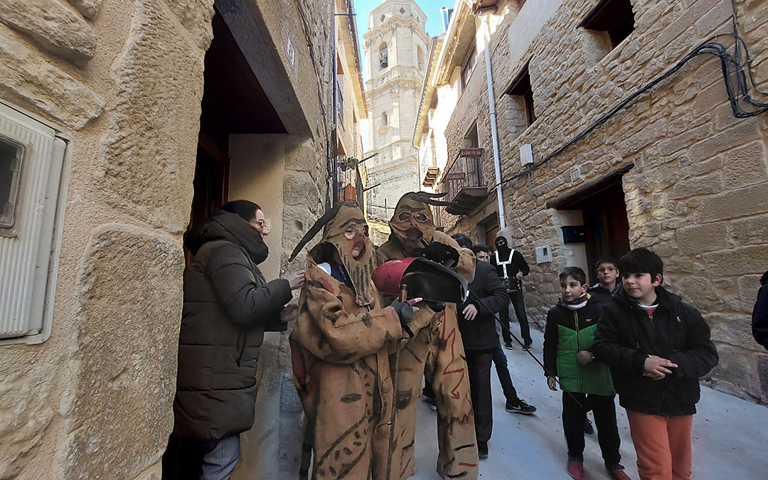 Los Diablets fueron protagonistas durante la plega de Torre del Compte./J.L.