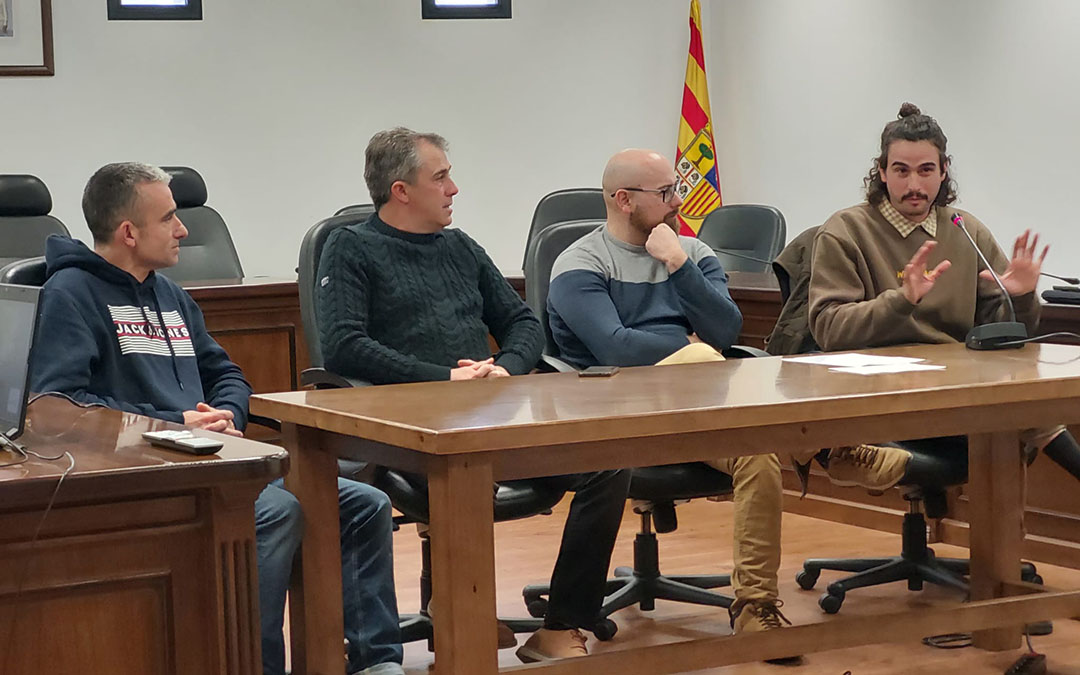 La presentación ha tenido lugar durante la mañana del lunes en la sede comercal. /J.L.