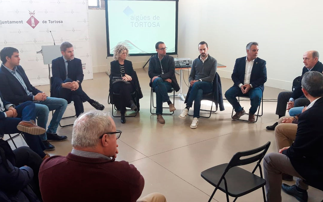 Los nueve alcaldes se han reunido este lunes en Tortosa./ Ayto. de Alcañiz