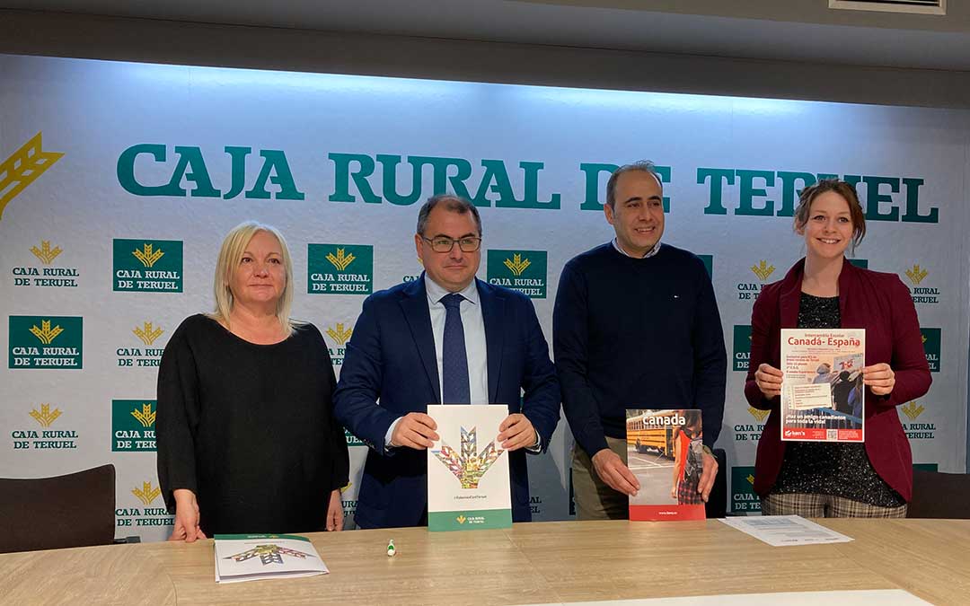 Caja Rural de Teruel y Fundación Térvalis impulsan las becas./ La COMARCA