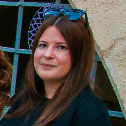 Cristina Omayra. TERUEL EXISTE. Osteópata