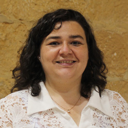 Isabel Arnas. PP. Alcaldesa 19-23. Economista