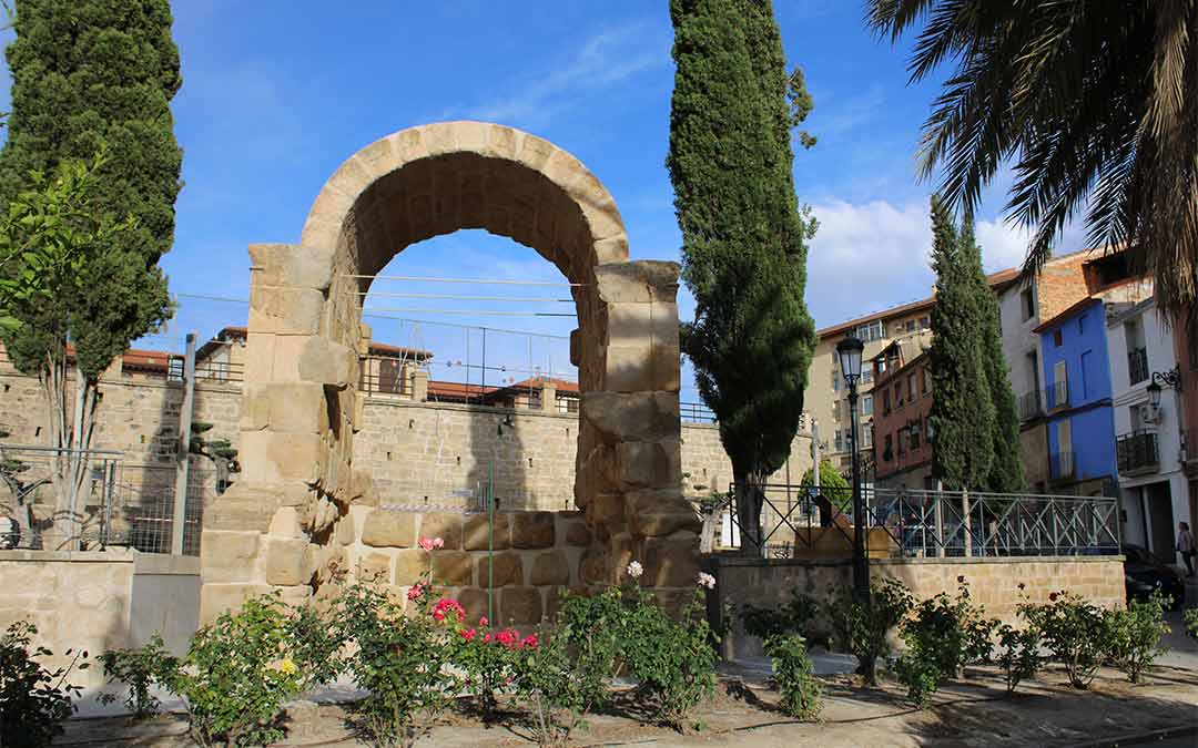 Tumba de Miralpeix en Caspe rehabilitada./ P.S.
