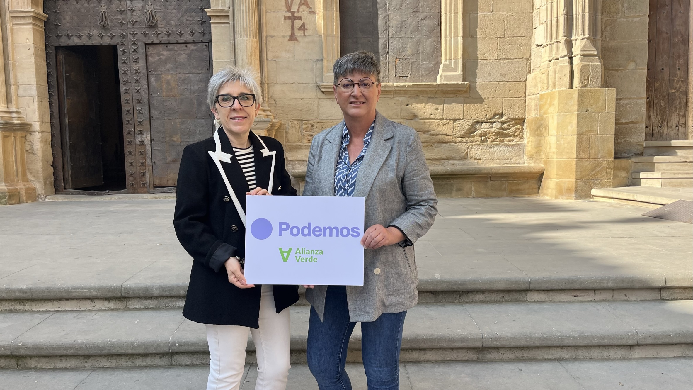 Las candidatas de Podemos a las alcaldías de Alcañiz y Andorra, Marta Prades y Mª Angeles Manzano, son la 2 y 3 a las Cortes por Teruel / L. Castel