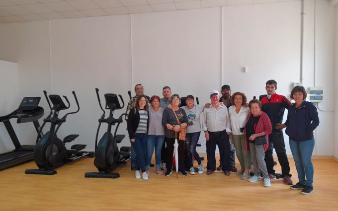Castelnou reconvierte el local que sirvió de capilla en un equipado gimnasio