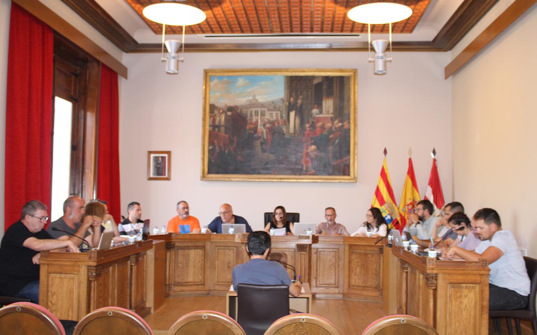 Pleno municipal del Ayuntamiento de Caspe./ P.S.