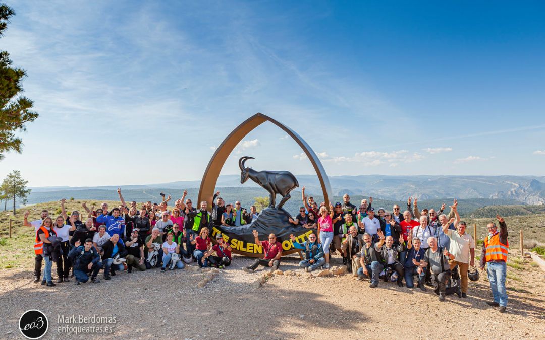 Foto de familia durante la II edición de los Premios Mototurismo que este año acogió The Silent Route./ Mark Berdomás.