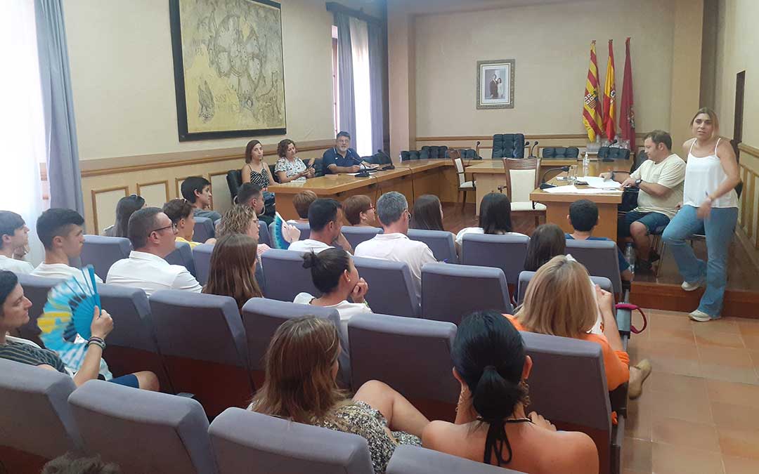 Reunión entre la concejalía de Festejos y las peñas / Ayto. Alcañiz