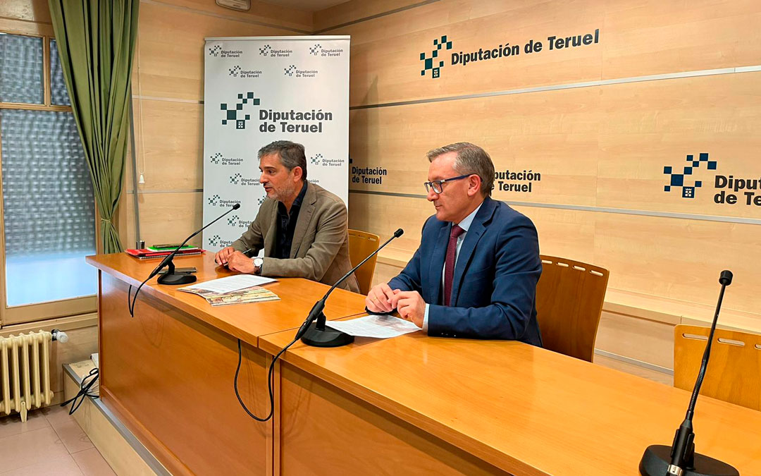 El presidente de la DPT y del Consorcio Joaquín Juste (derecha) y el gerente del Consorcio Alberto Luque, durante la rueda de prensa./ DPT