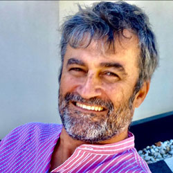 Miguel Conesa, alumno del curso de piloto de drones y agricultor de melocotón