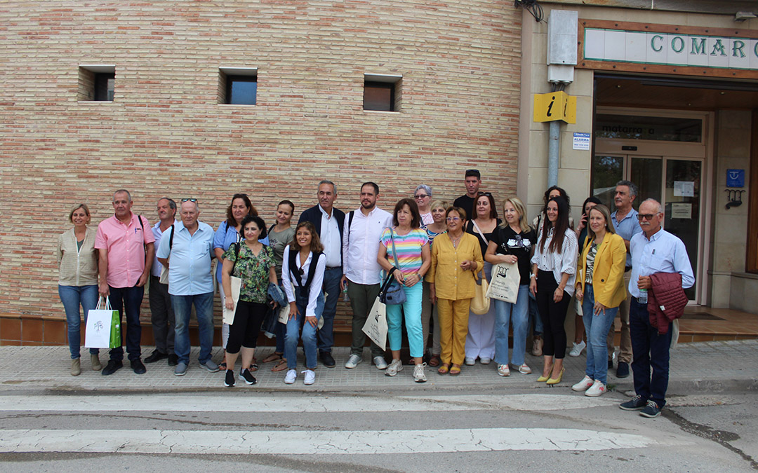 Foto de familia de las delegaciones de la Marca de Calidad del Matarraña y La Alpujarra./ R.B.