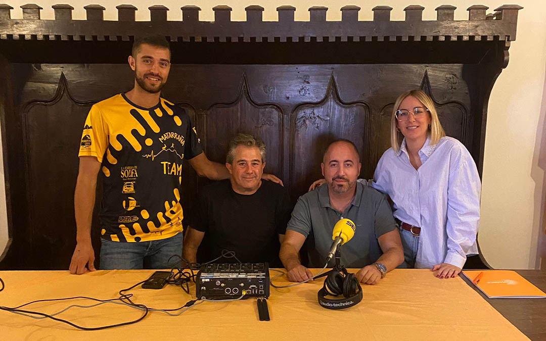Especial emitido desde el salón de plenos del Ayuntamiento de Peñarroya de Tastavins./ L.C.