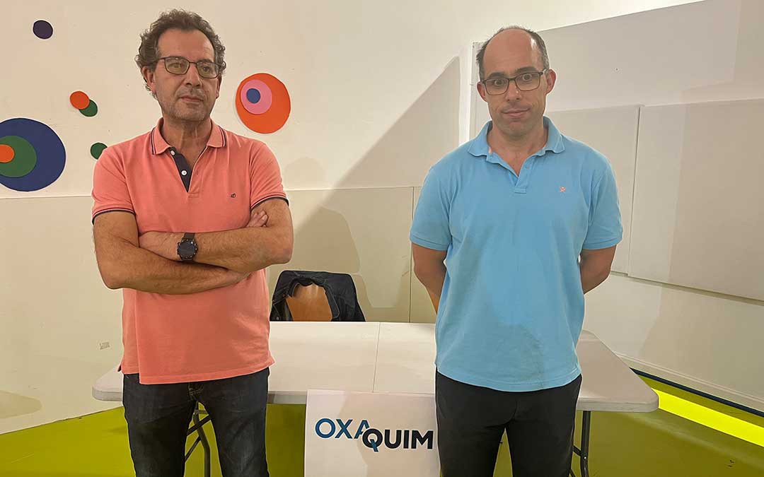El director de la fábrica, Joaquín Blesa; y el coordinador de la planta, David Miquel / L.C.