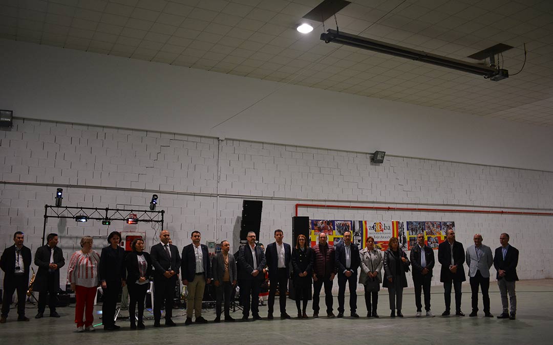 Recepción de los invitados con la entonación de los dos himnos nacionales./I.M.