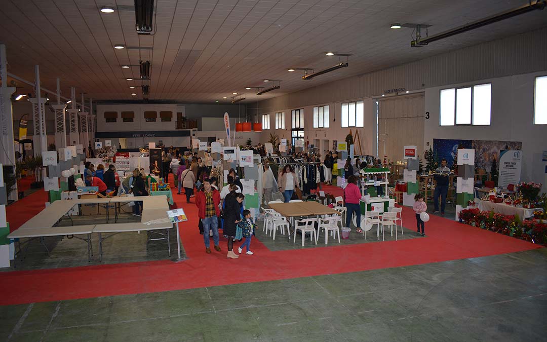 Recinto ferial este domingo con gran afluencia de público./ I.M.
