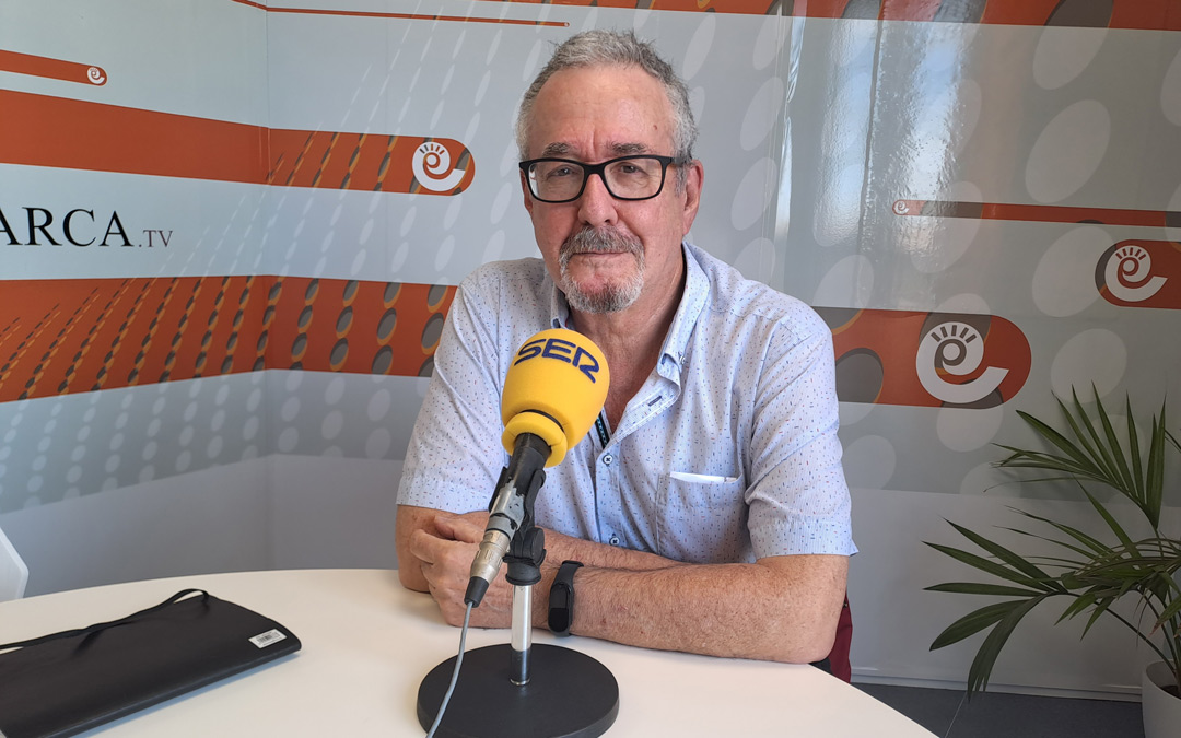 El actor y director Ferrán Rañé ha presentado 'Lo Chapurriau' en Radio La Comarca. /N.A.