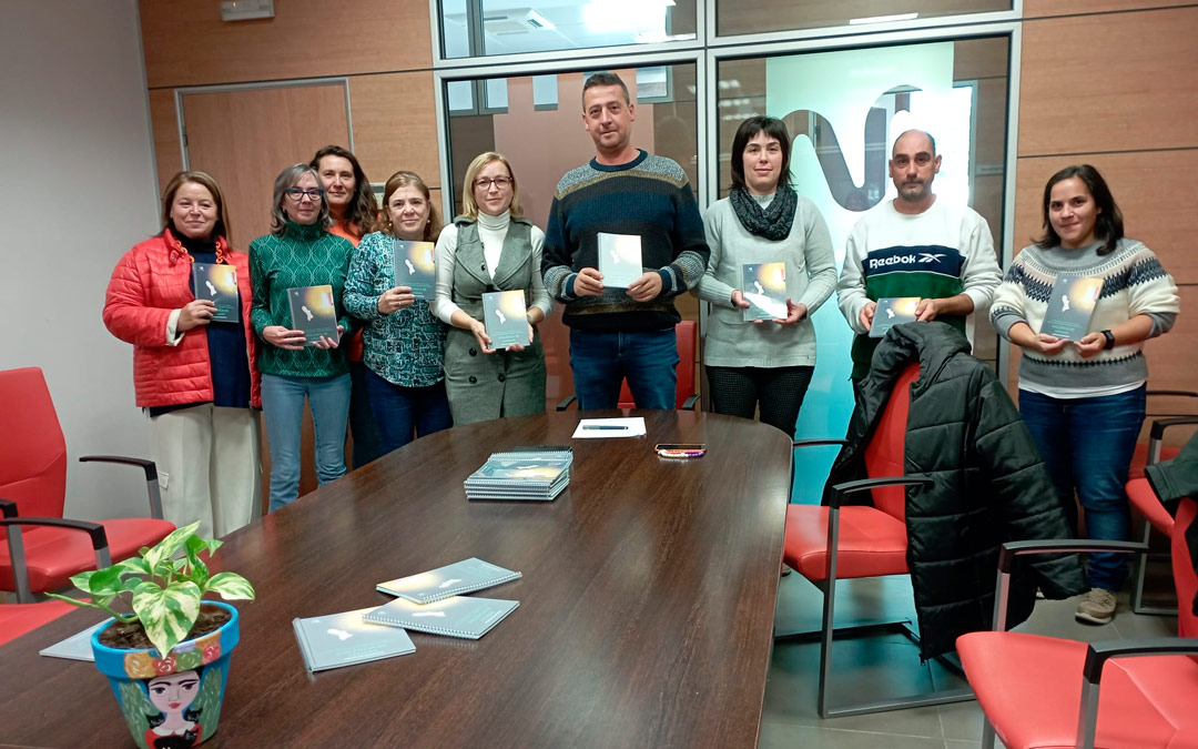 Presentación de la guía en el edificio comarcal el miércoles a mediodía./ Comarca del Maestrazgo
