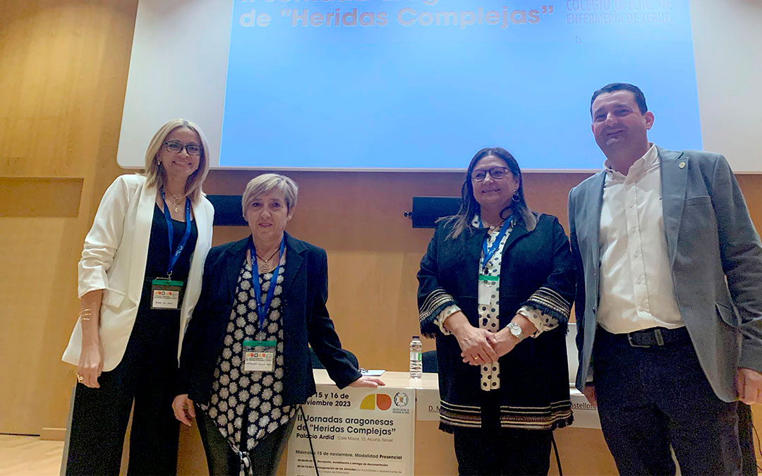 Acto inaugural de las II Jornadas Aragonesas de Heridas Complejas. De izquierda a derecha: Silvia Blasco, Ana Mª Castellote, Loles Llorens y Miguel Ángel Estevan./ Ayuntamiento de Alcañiz
