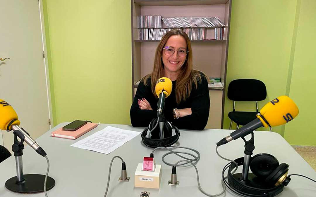 Susana Garrido, concejal de Turismo, en Radio Caspe./S.F.