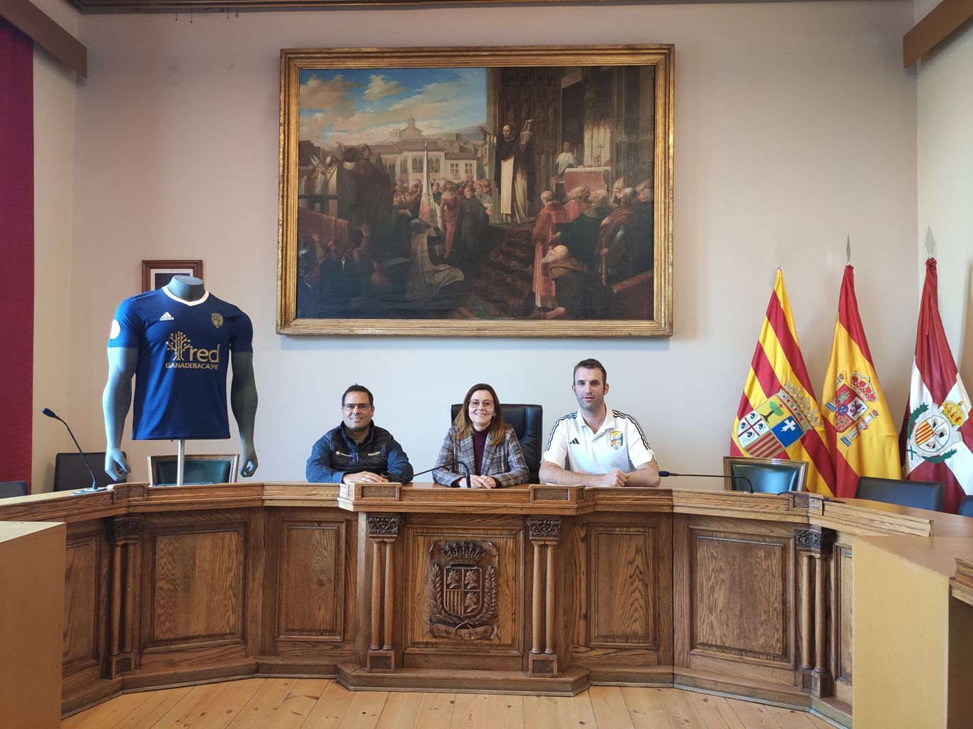 Acto de firma de los convenios./ Ayto. Caspe