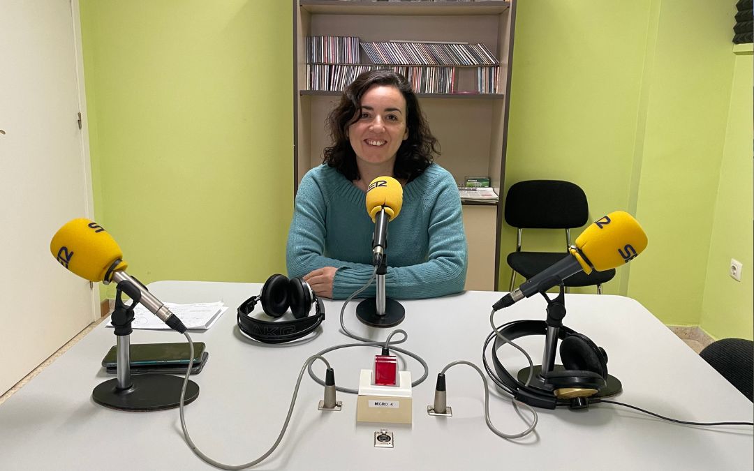 Elisa Rebled, presidenta de Psique Importa en Radio Caspe./ S.F.