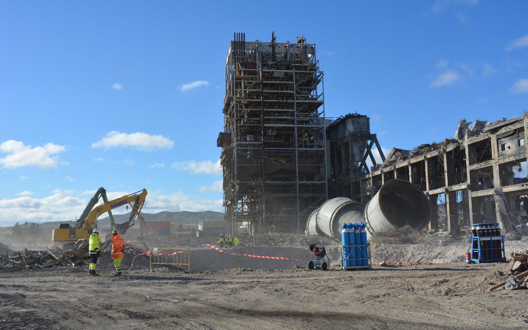 Desmantelamiento de la Central Térmica de Andorra en diciembre de 2023./ Camila Ortiz.