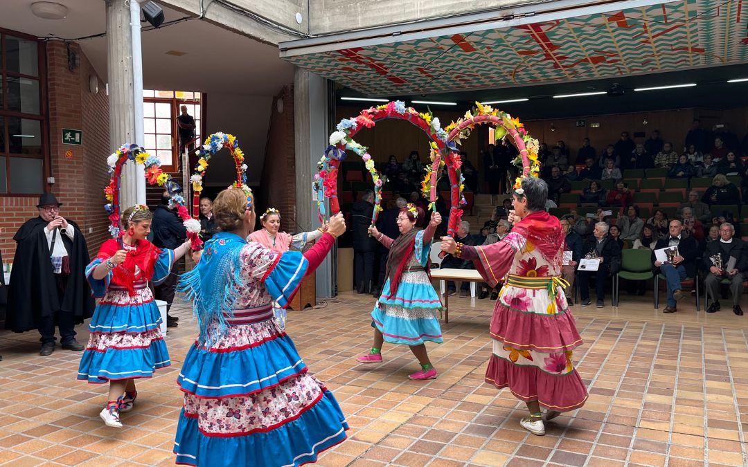Los mineros recibieron un baile del dance./ C.O.