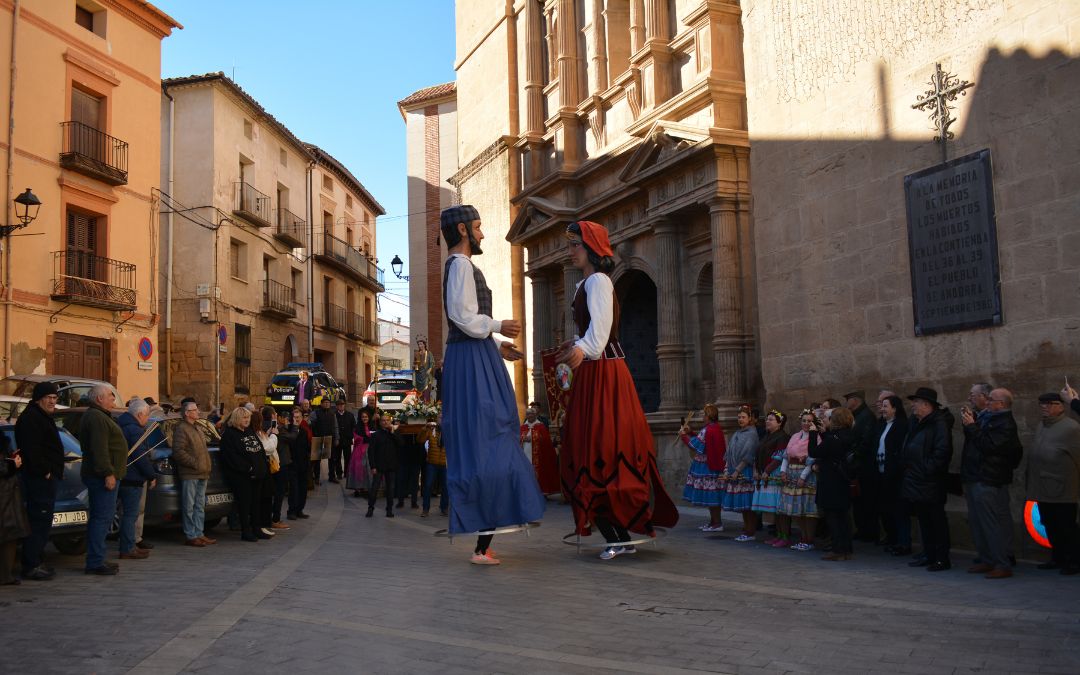 Los gigantes Macario y Bárbara también fueron protagonistas./ C.O.