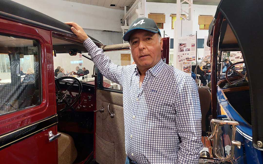 Ángel Martínez, uno de los expositores./ S.F.