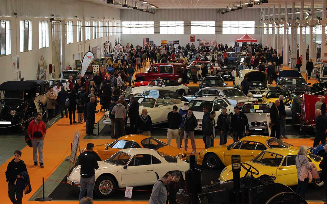 Gran afluencia en la XXVI edición de Autoclassic en el recinto ferial de Alcañiz./Expo Motor Events