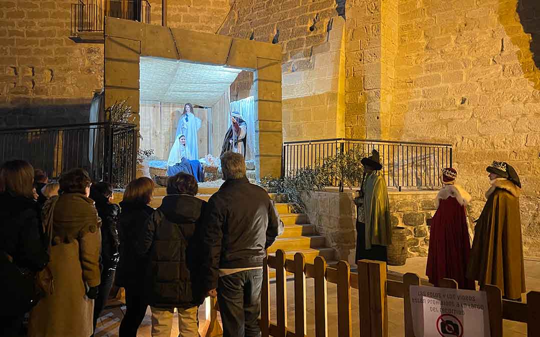 Escena de la adoración de los Reyes Magos a Jesús./ S.F.