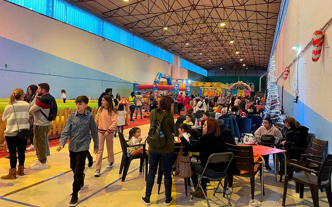Caspelandia reúne alrededor de 220 personas entre niños y mayores./ S.F.