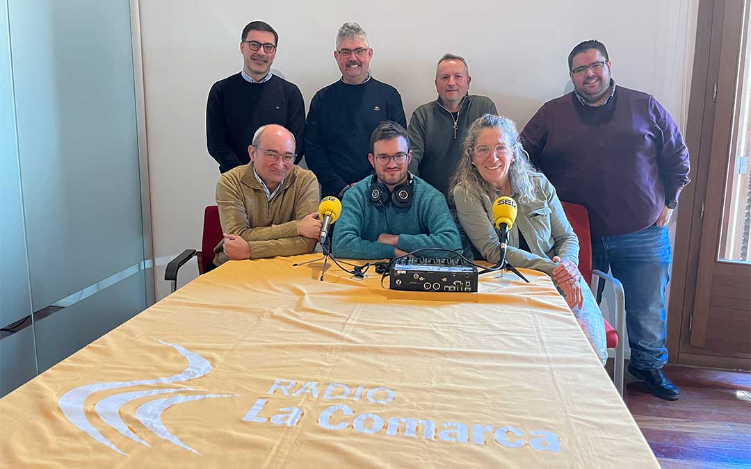 Integrantes del programa especial de Radio La Comarca en la Comarca del Bajo Aragón. / María Ibáñez